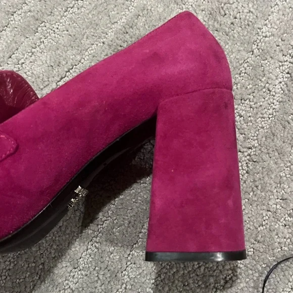 NEW PRADA Pink/slightly purple Suede Buckle Heel NEW size 40